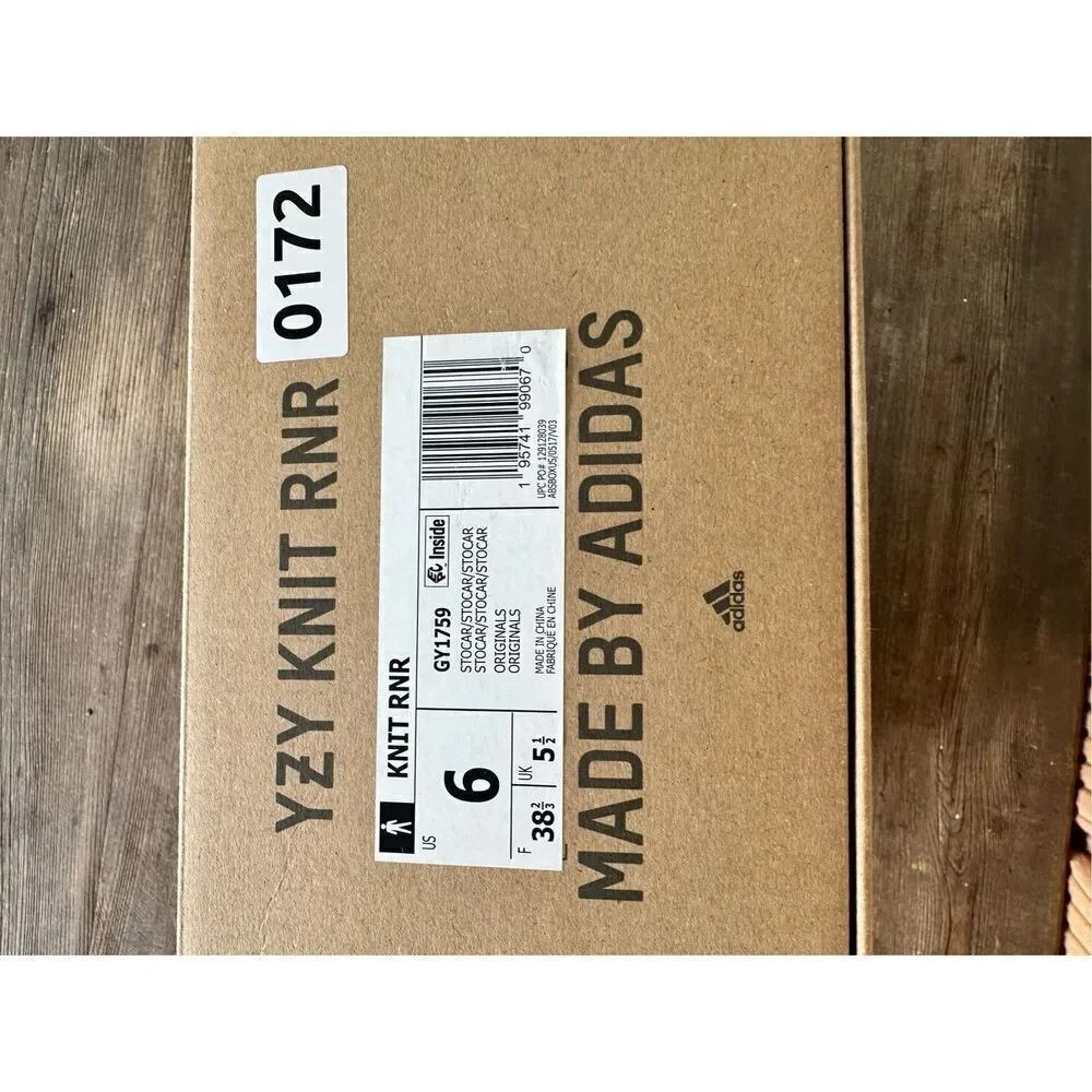 Adidas Yeezy Knit Runner Stone Carbon, New, size 6